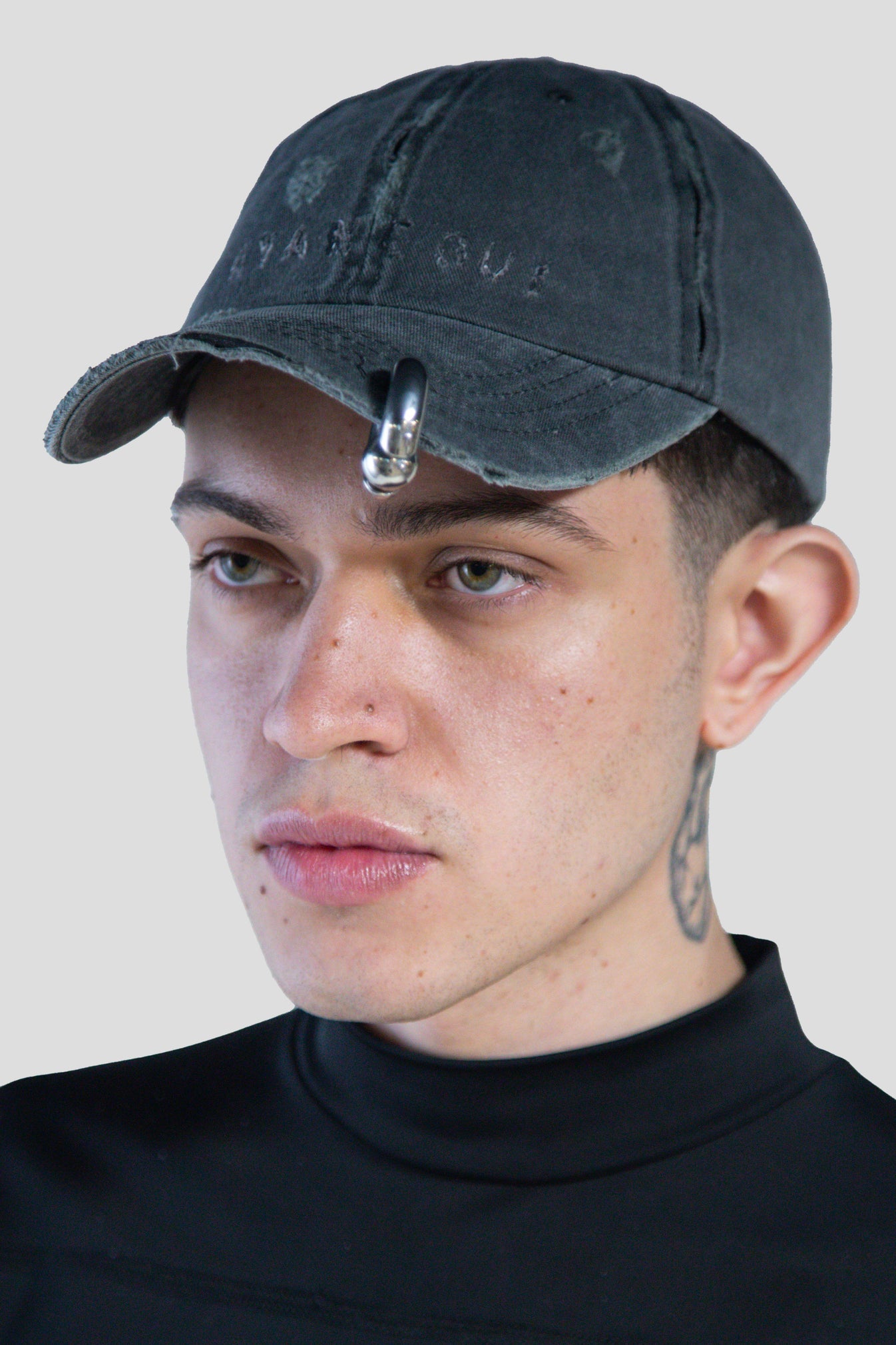Piercing Grey CAP
