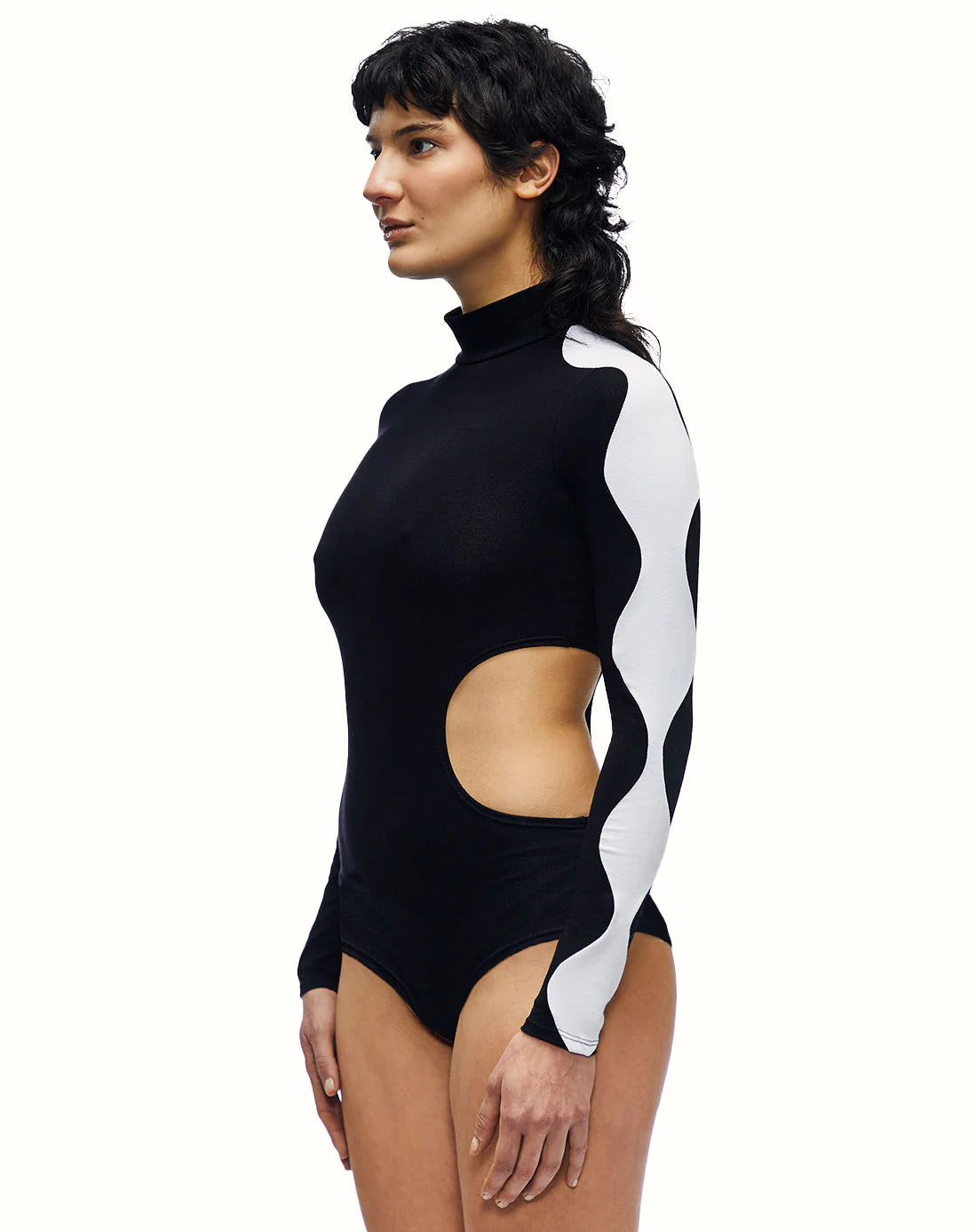 Body "Ruth Wave" by Cueva