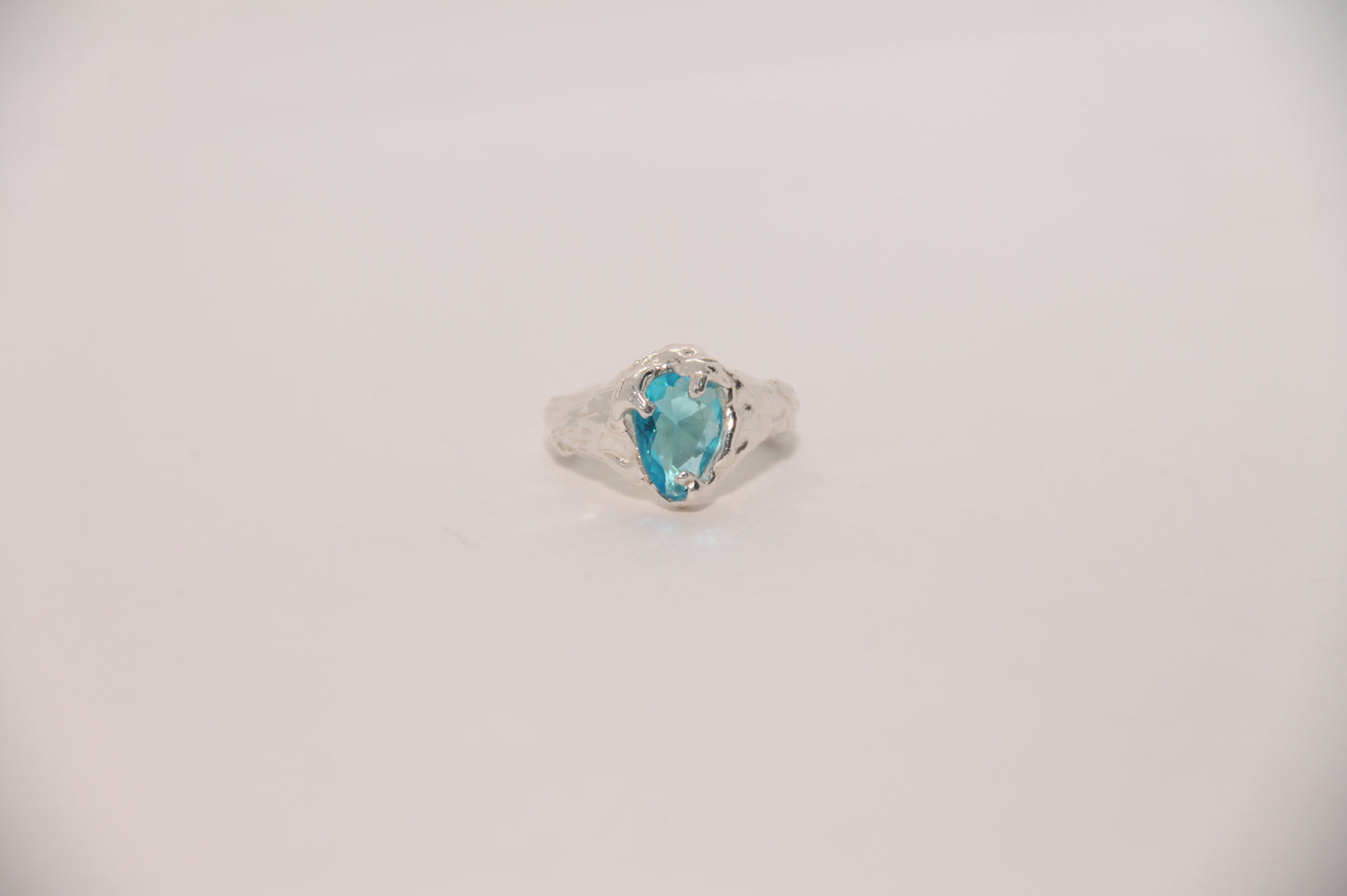 Anillo Circonia Azul