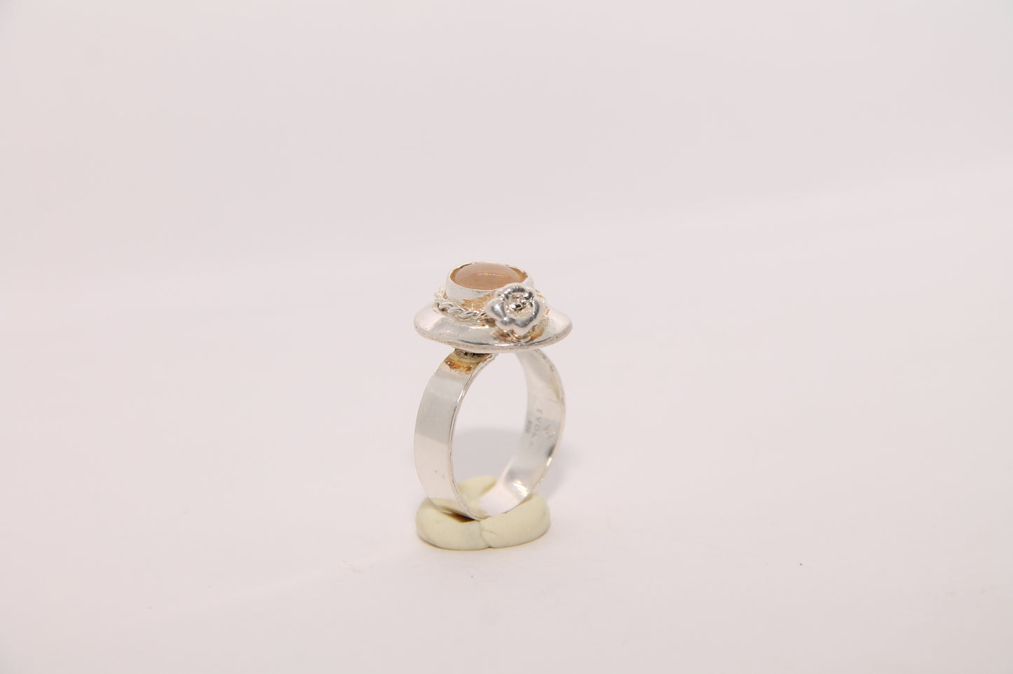 Anillo Bisel con Ópalo